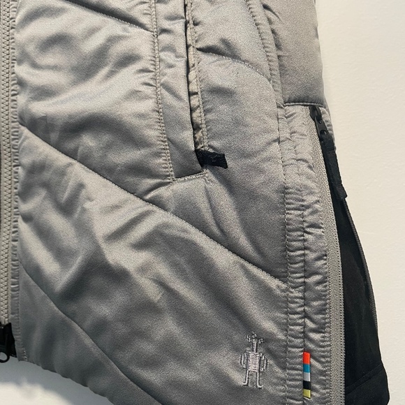 Smartwool Smartloft 150 Insulated Puffer Vest, Silver, Merino Wool, Size Small - Picture 6 of 6